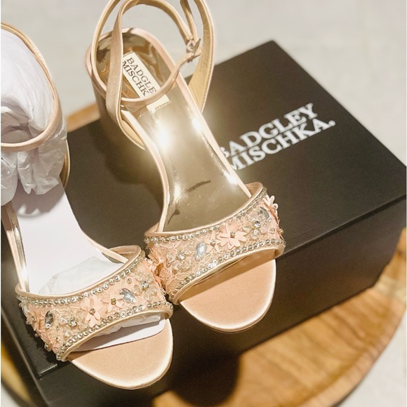 Badgley Mischka - Picture 3 of 8